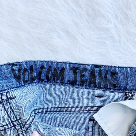 VOLCOM Cuffed Boyfriend Denim Jean Stoned Shorts 1 - Picture 13 of 15